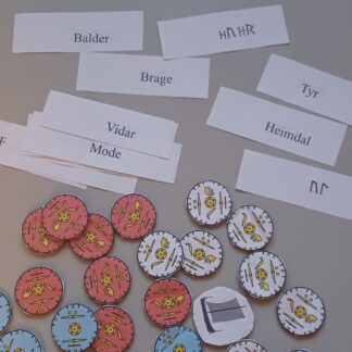 Ragnarök PnP spel. Delar av ett färdigtillverkat med exempel på ordkorten.